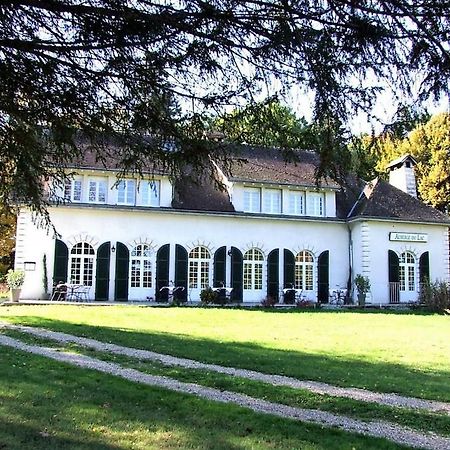 Auberge Du Lac De Mondon Mailhac-sur-Benaize Luaran gambar